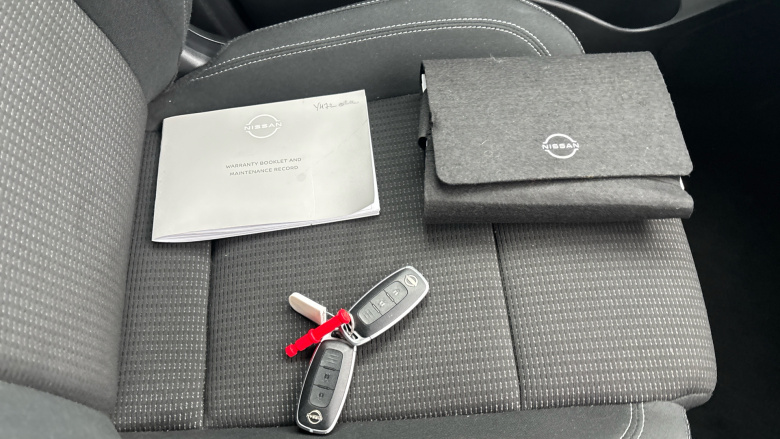 Nissan Qashqai 1.3 DiG-T MH 158 Acenta Premium 5dr Xtronic Petrol Hatchback